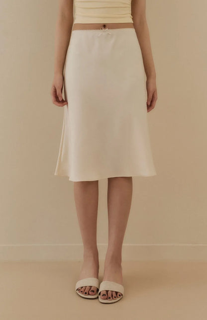 Satin Knee-Length Mermaid Skirt<br/>緞面魚尾及膝裙