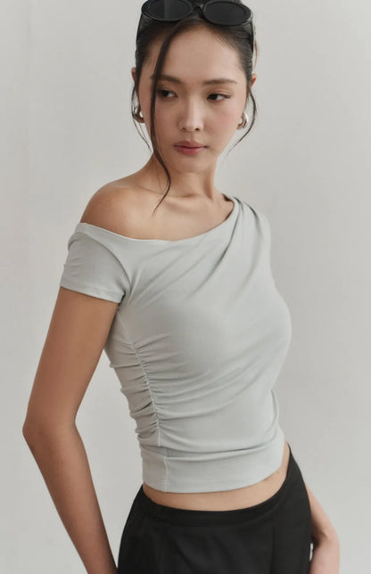 Asymmetric Ruched Short-Sleeve Bra Top<br/>斜領不對稱抓皺短袖Bra Top