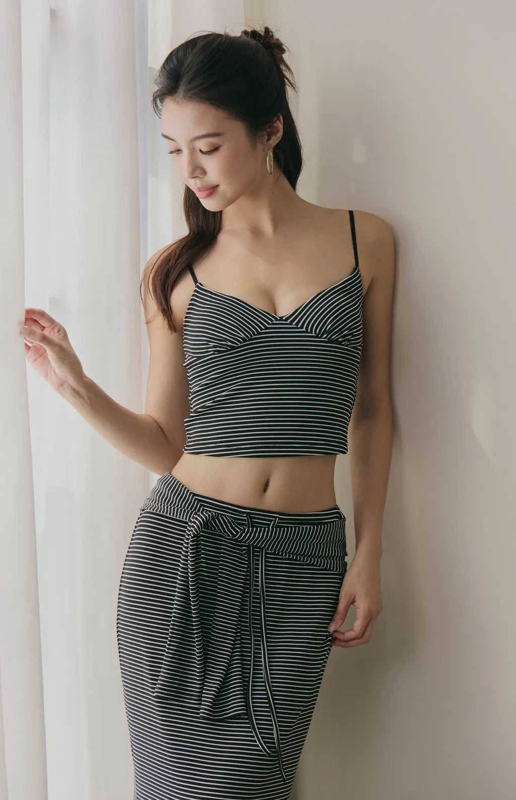 Striped Ruched-Bust V-Neck Cami Bra Top<br/>條紋V領美胸抓皺Bra Top