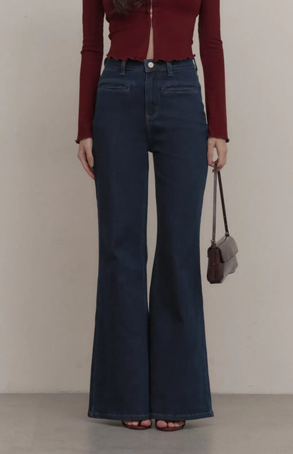 High-Waisted Welt-Pocket Flared Jeans<br/>高腰貼邊口袋牛仔喇叭褲