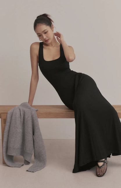 Square-Neck Ruched Maxi Bra Dress<br/>方領削肩抓皺修身Bra Dress