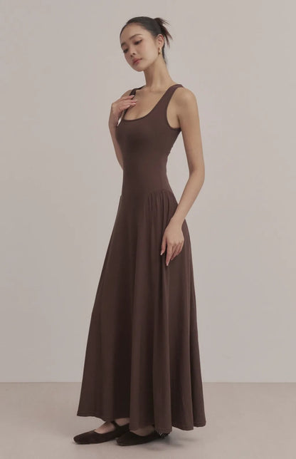 Square-Neck Ruched Maxi Bra Dress<br/>方領削肩抓皺修身Bra Dress