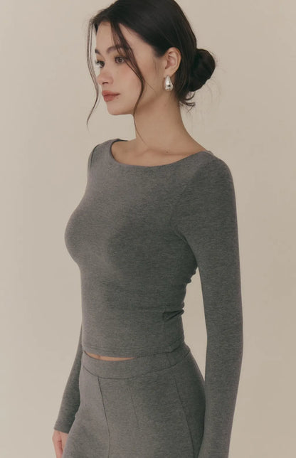 Cozy Wool-Blend Backless Long Sleeve Bra Top<br/>羊毛暖絨船型領美背長袖Bra Top