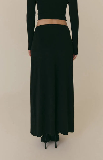 Cozy Wool-Blend Tie-Waist Long Skirt<br/>羊毛暖絨假兩件綁帶裙