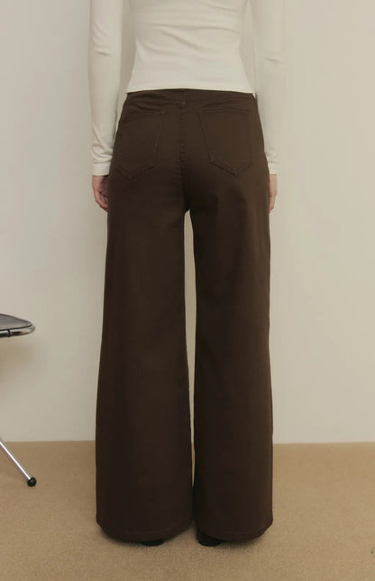 Center Seam Wide Leg Jeans<br/>俐落車線修身牛仔寬褲