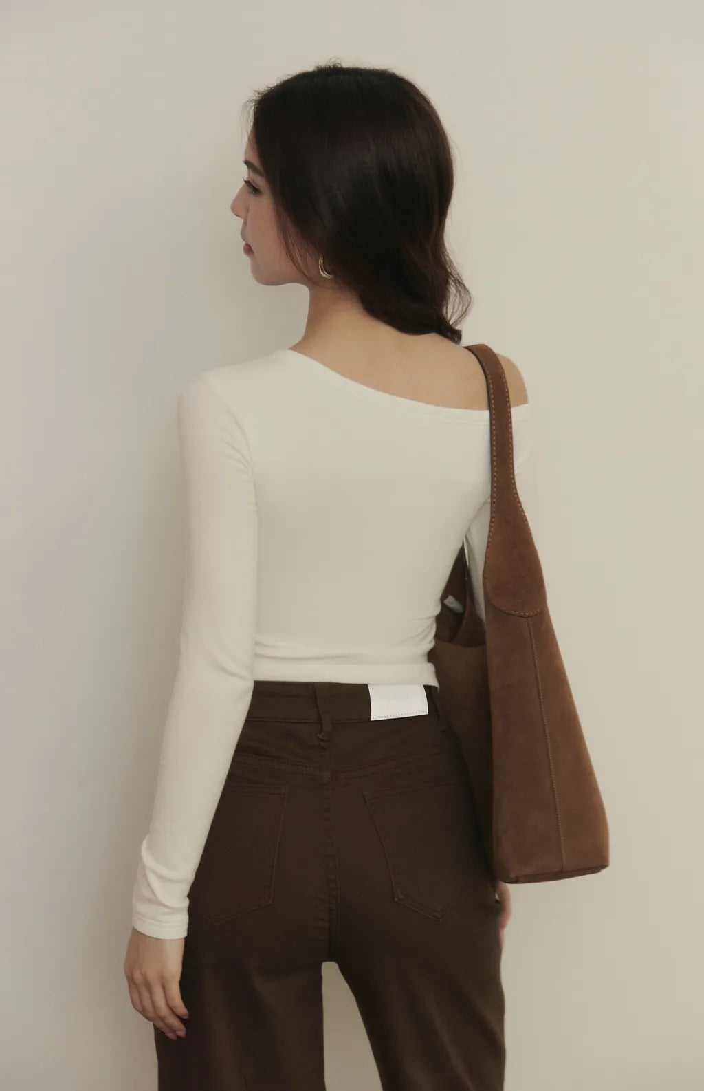 Off-Shoulder Buttoned Long-Sleeve Bra Top<br/>斜肩可開釦長袖Bra Top