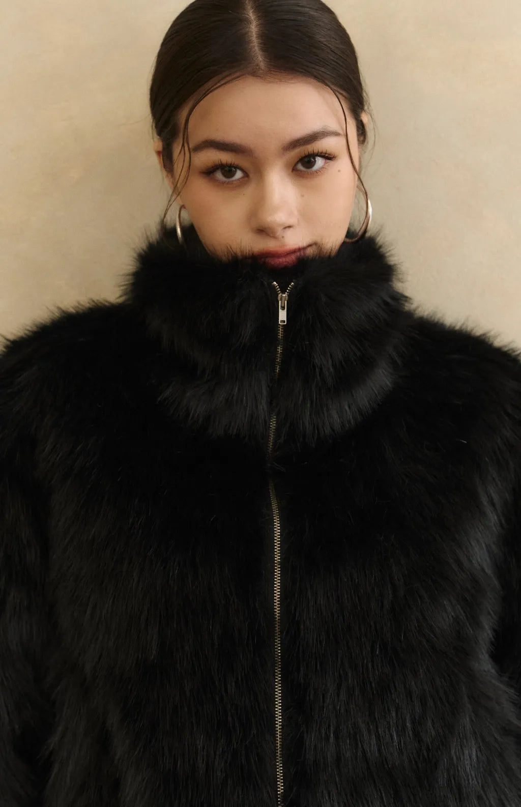 (現貨) Shaggy Faux Fur Zip Jacket<br/>俐落翻領毛毛拉鏈外套 -【S】