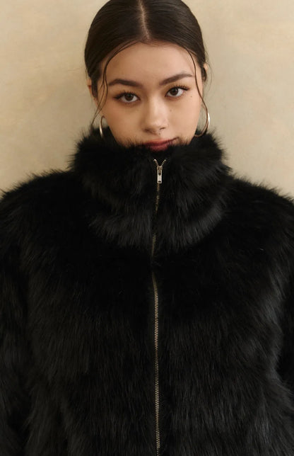 (現貨) Shaggy Faux Fur Zip Jacket<br/>俐落翻領毛毛拉鏈外套 -【S】
