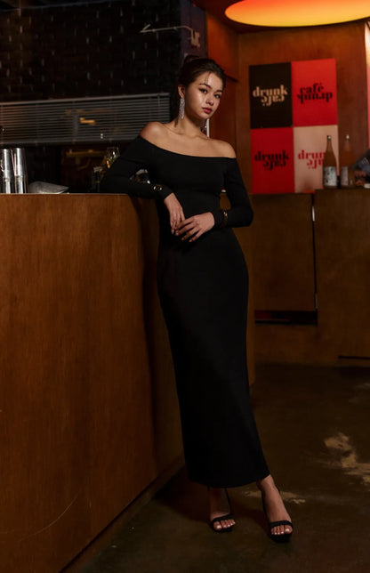 Off-Shoulder Back-Slit Maxi Bra Dress<br/>極簡一字領後開衩Bra Dress