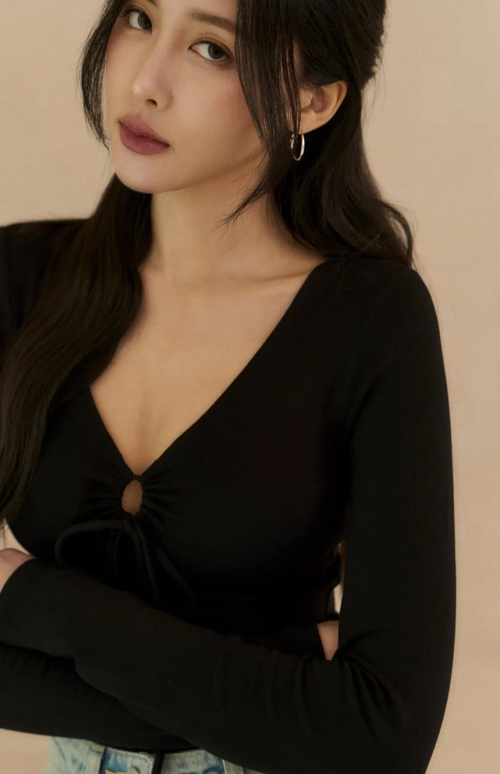 Drawstring V-Neck Long Sleeve Bra Top<br/>心機抽繩V領長袖Bra Top