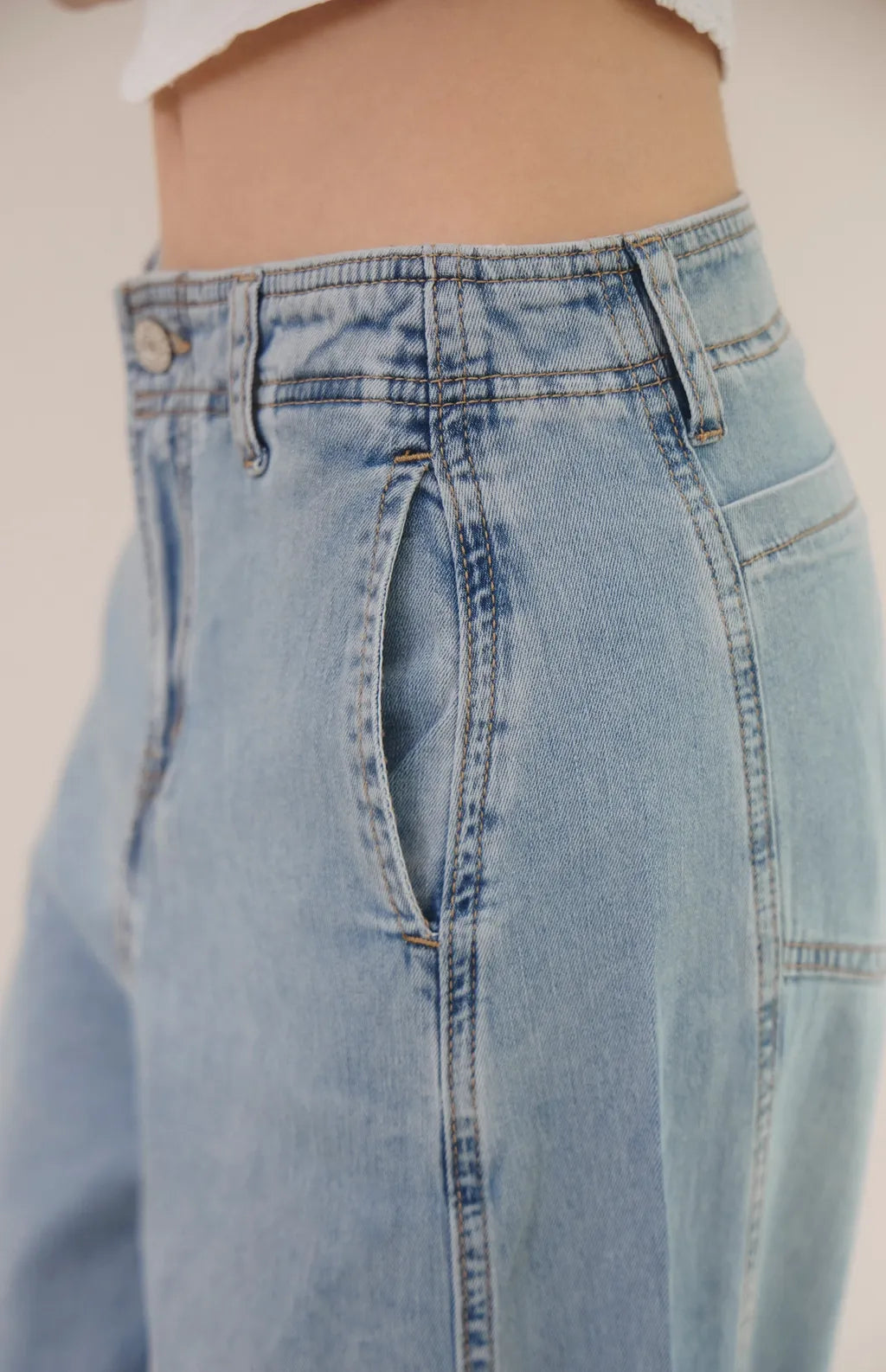 (現貨) High-Waist Panelled Wide-Leg Jeans<br/>修身拼接剪裁軟牛仔寬褲 -【XS、L】