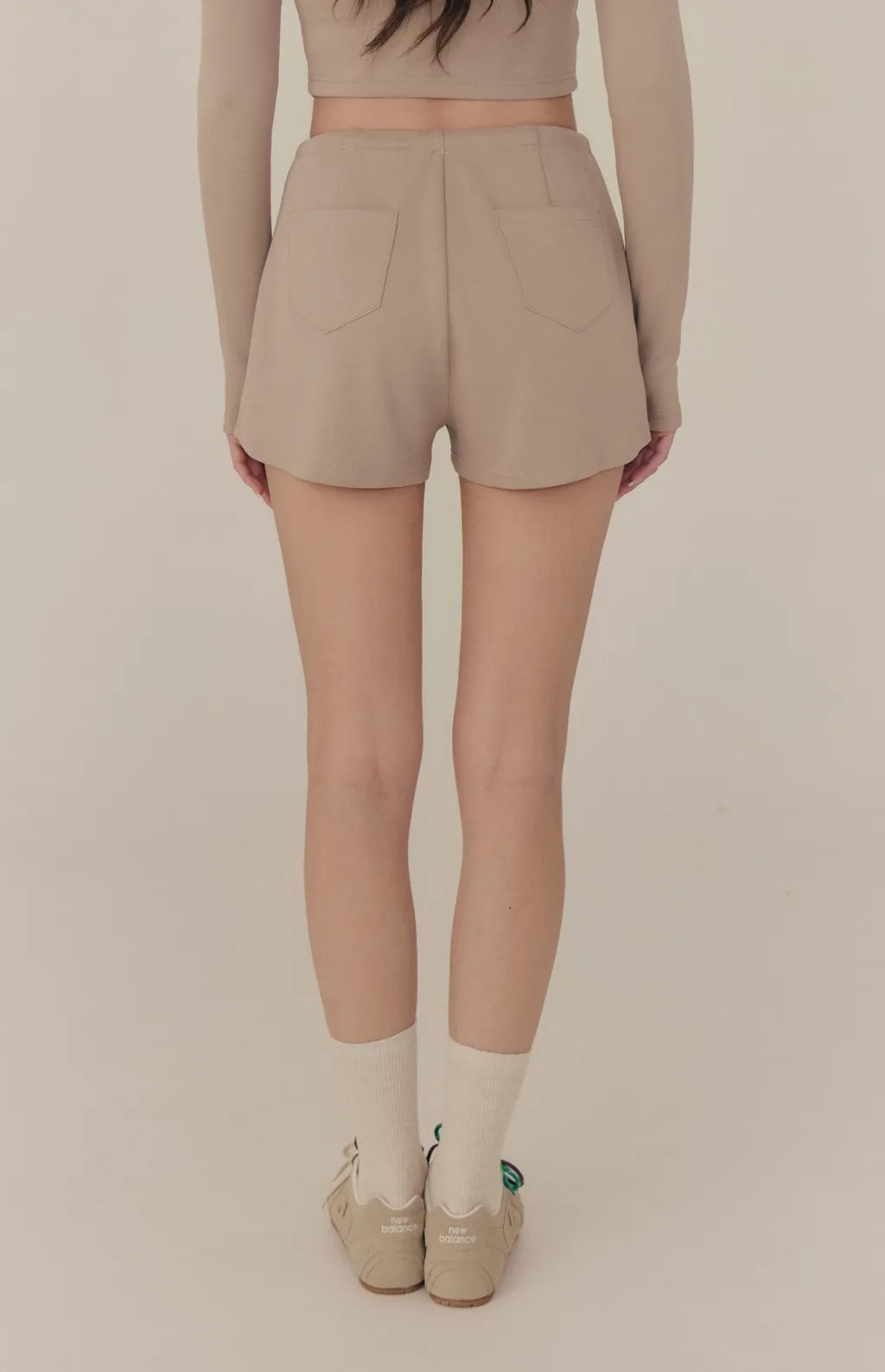 Cloud Drawstring A-Line Shorts<br/>雲感太空棉抽繩A字修身短褲