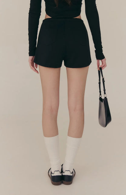 Cloud Drawstring A-Line Shorts<br/>雲感太空棉抽繩A字修身短褲