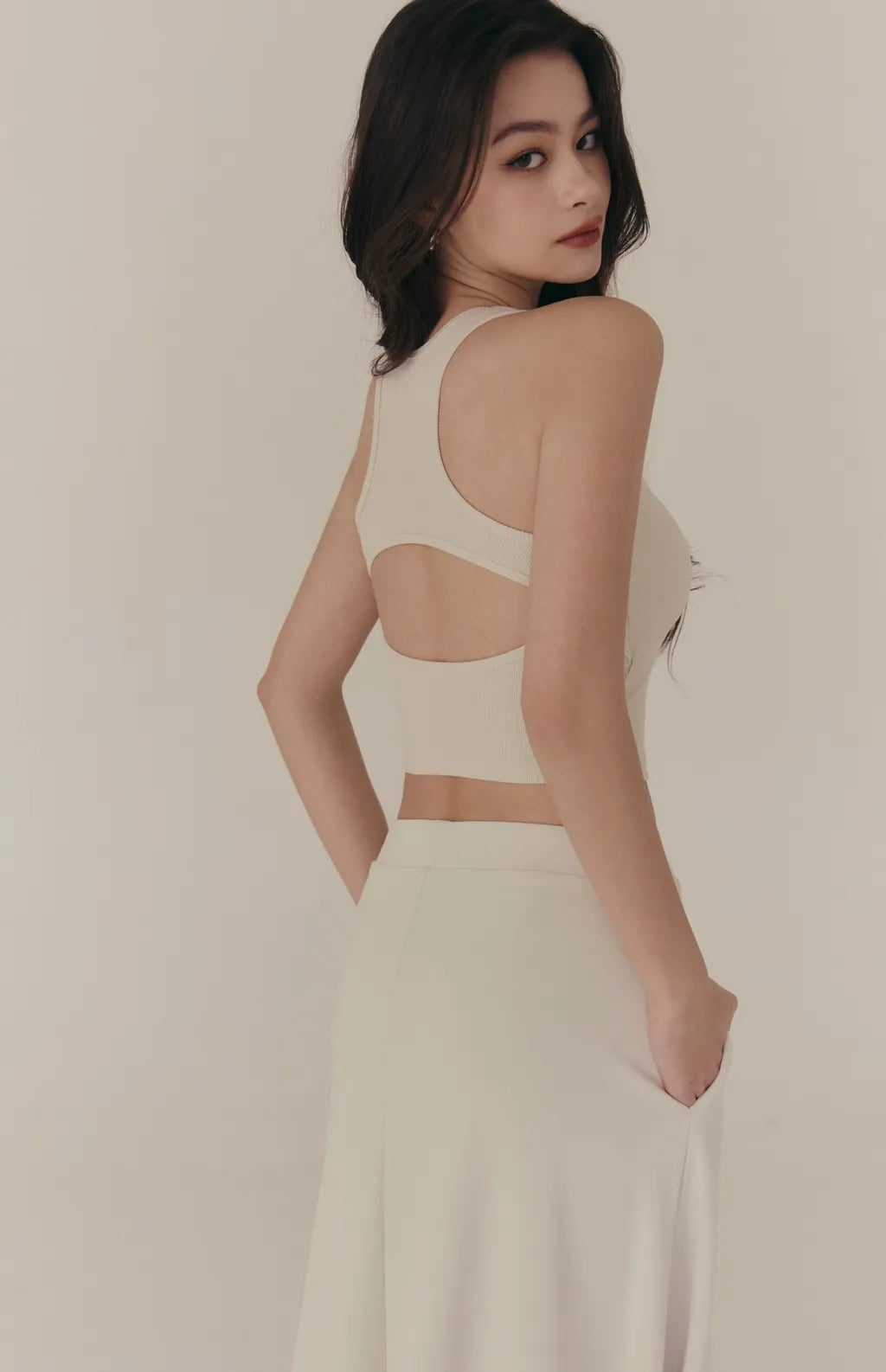 Square Neck Contrast Curved Open-Back Bra Top<br/>方領撞色弧線挖背Bra Top