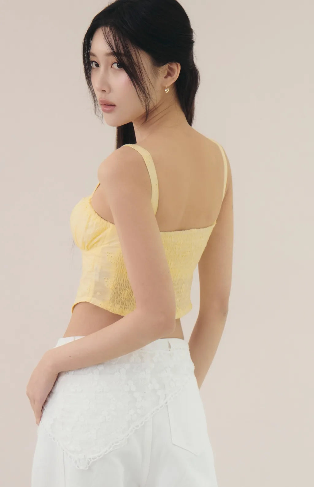 French Eyelet Lace Tie-Front Bra Top<br/>法式緹花蕾絲抽繩Bra Top