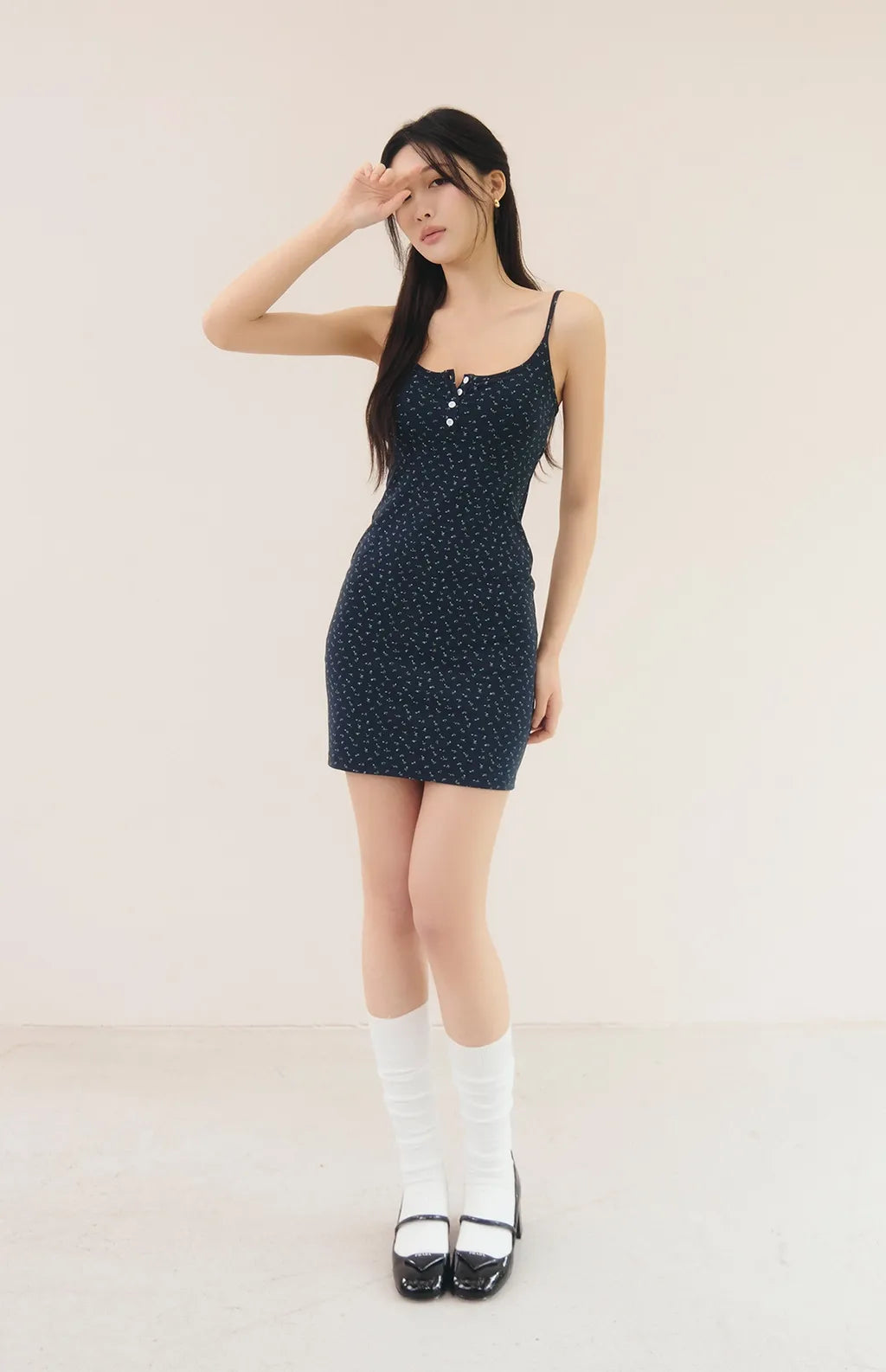 French Ditsy Floral U-Neck Button Mini Bra Dress<br/>法式碎花U領開釦Bra Dress