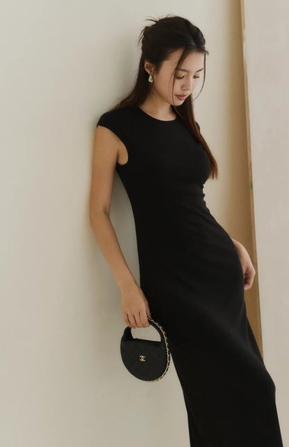 Minimal Open-Back Short-Sleeve Bra Dress<br/>極簡挖背短袖修身Bra Dress