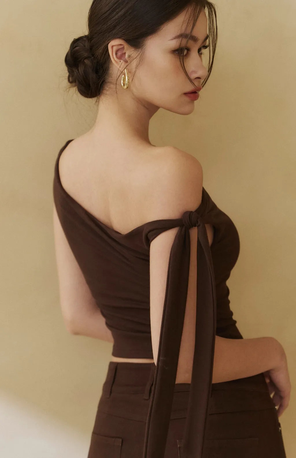 One-Shoulder Ruched Knot Tie Bra Top<br/>單肩抓皺褶綁帶Bra Top
