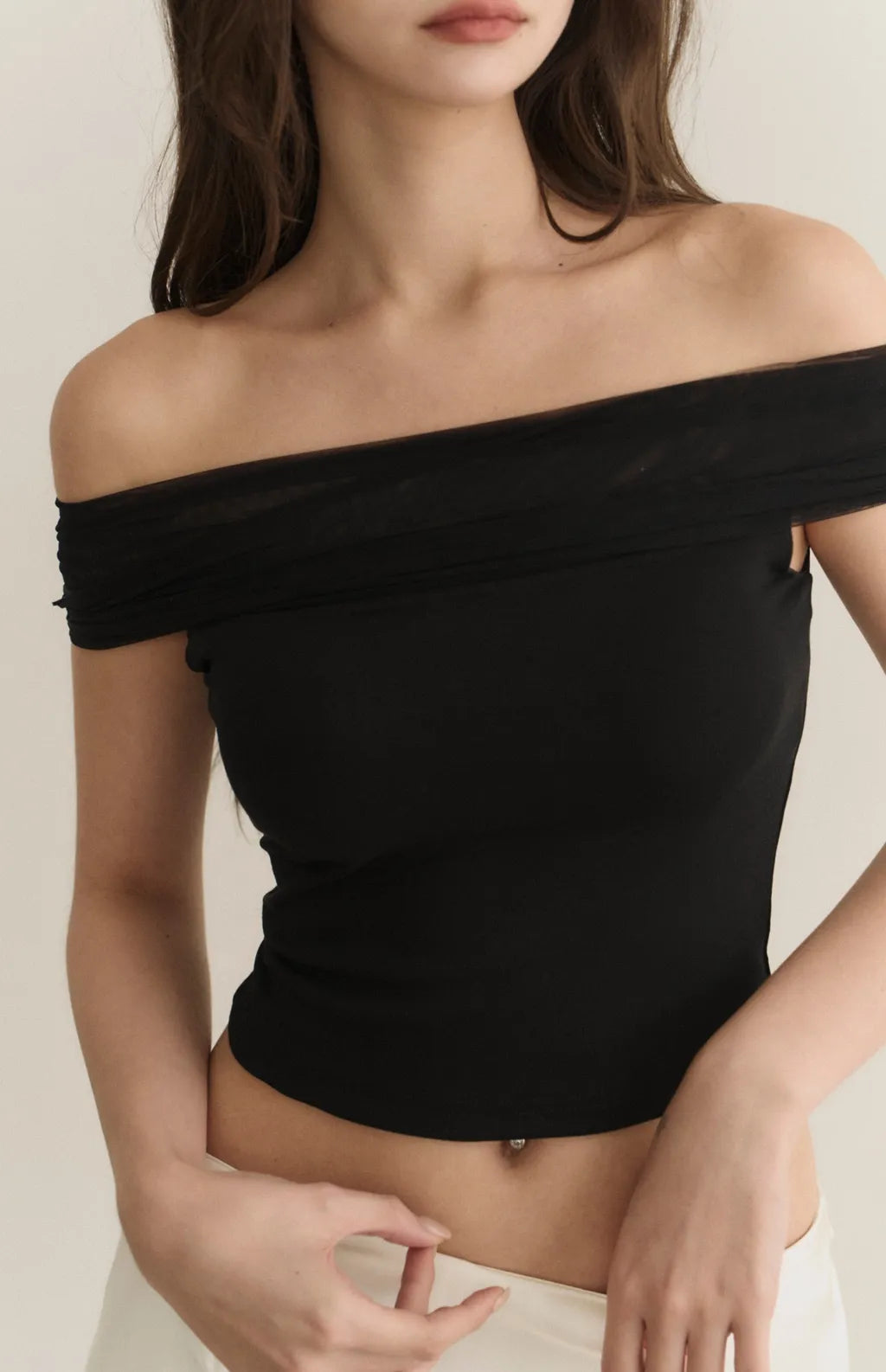 Sheer Gauze Off-Shoulder Bra Top<br/>透膚柔紗一字領Bra Top