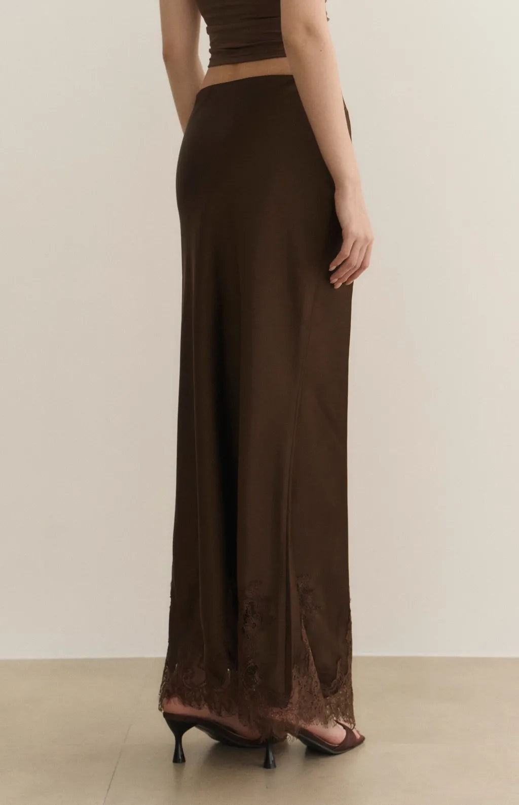 Satin Lace Trim Mermaid Maxi Skirt<br/>緞面蕾絲鑲邊魚尾裙