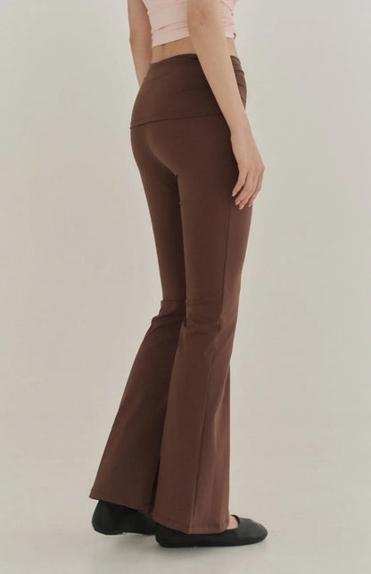 High-Waist Side Ruched Flare Pants<br/>寬腰側抓皺喇叭褲
