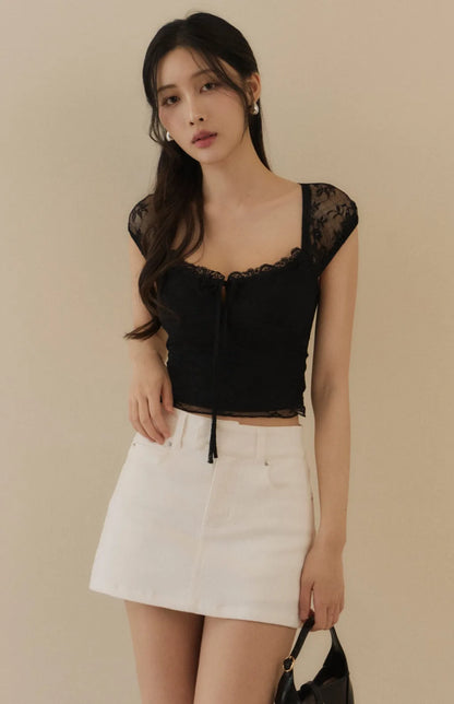 Sheer Lace Tie-Front Square-Neck Bra Top<br/>蕾絲抽繩方領透膚Bra Top