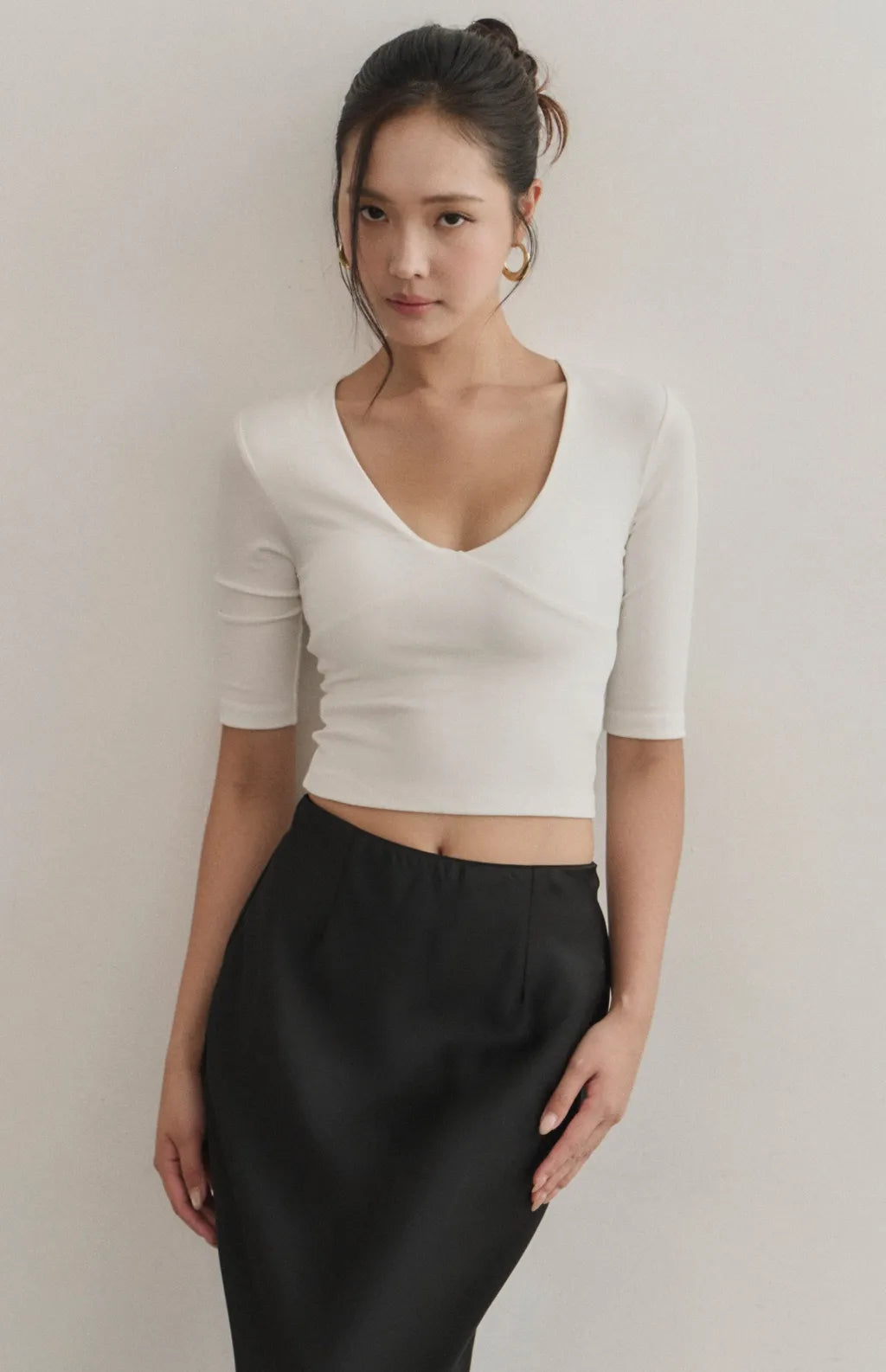 Half-Sleeve V-Neck Bra Top<br/>五分袖美胸V領Bra Top