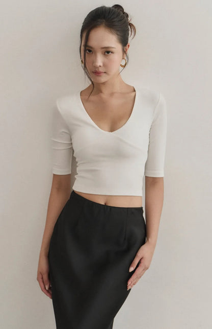 Half-Sleeve V-Neck Bra Top<br/>五分袖美胸V領Bra Top