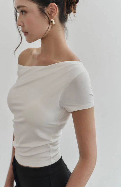 Asymmetric Ruched Short-Sleeve Bra Top<br/>斜領不對稱抓皺短袖Bra Top