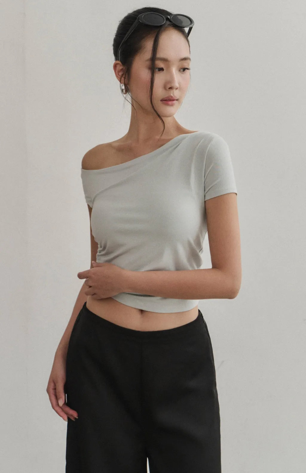Asymmetric Ruched Short-Sleeve Bra Top<br/>斜領不對稱抓皺短袖Bra Top