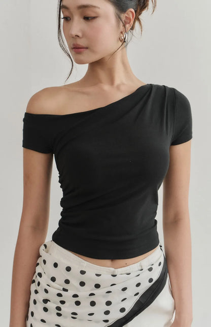 Asymmetric Ruched Short-Sleeve Bra Top<br/>斜領不對稱抓皺短袖Bra Top