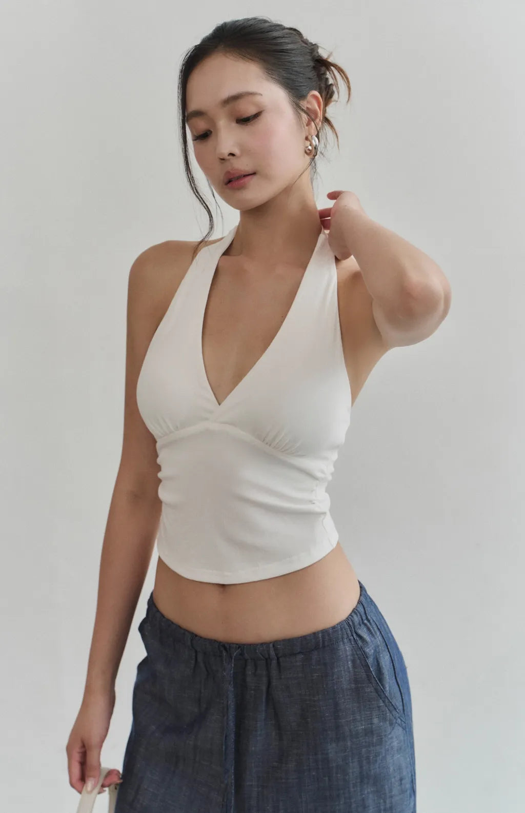Ruched Plunge Tie-Halter Bra Top<br/>抓皺交叉V領綁帶Bra Top