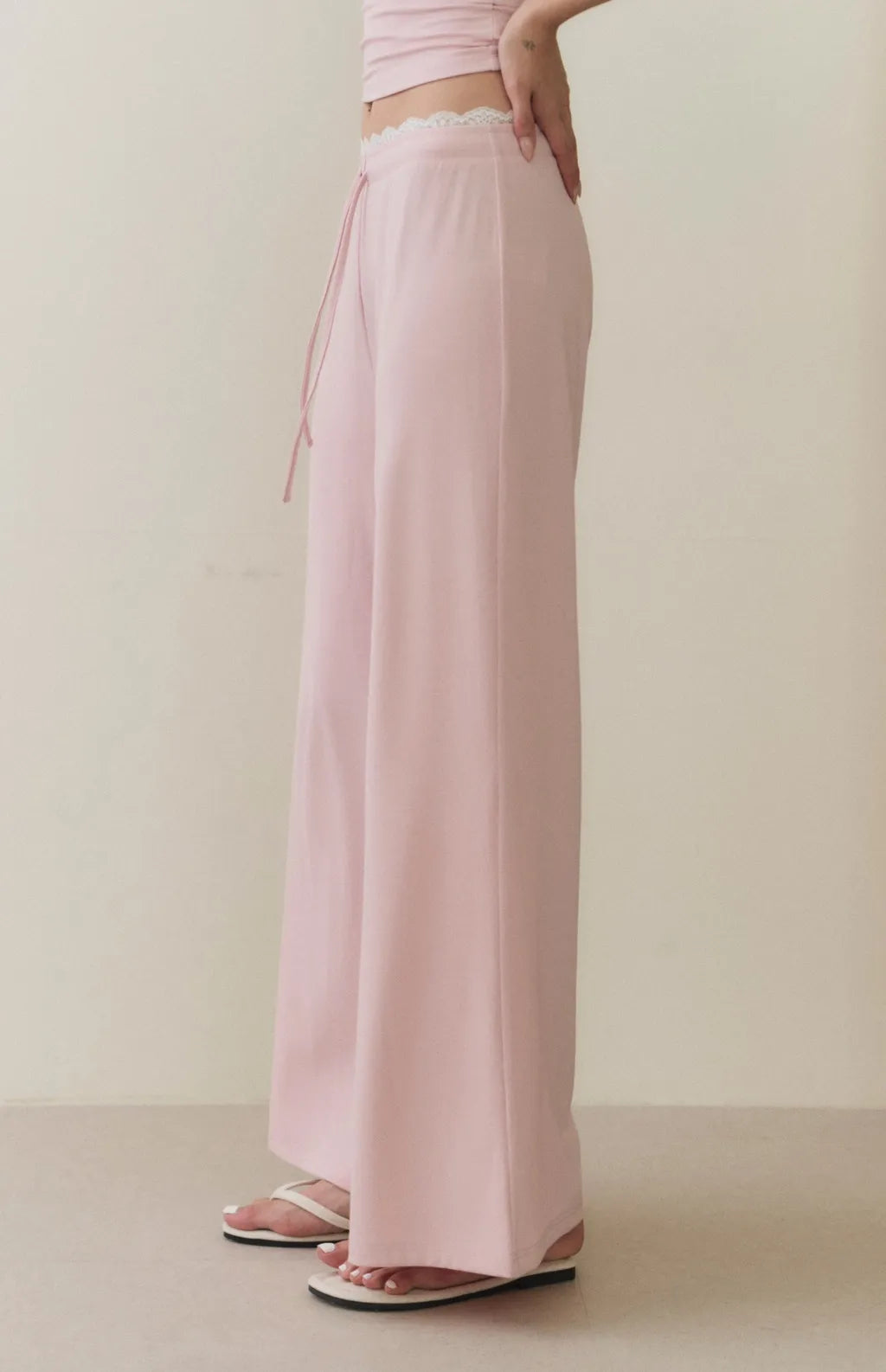 Lace-Trim Drawstring Wide-Leg Pants<br/>蕾絲滾邊抽繩寬褲