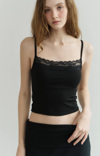 Barely-There Lace-Trim Cami Bra Top<br/>輕裸蕾絲平口細肩Bra Top