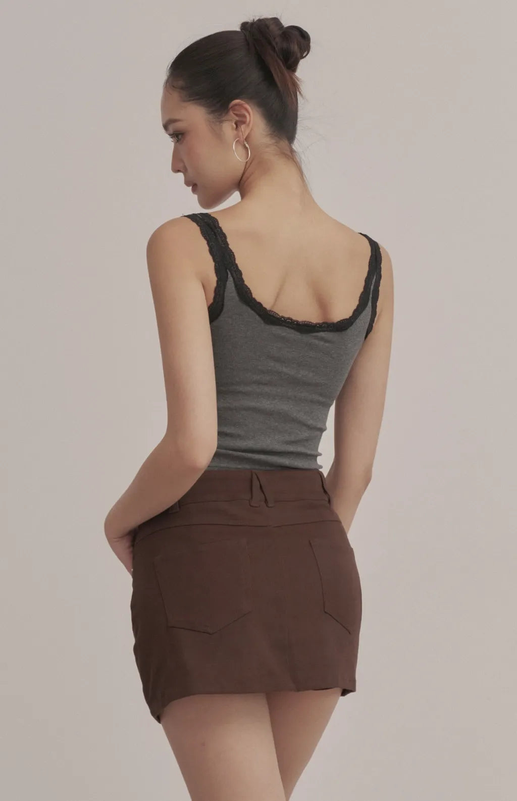Contrast Lace Scoop-Neck Ribbed Bra Top<br/>羅紋撞色蕾絲U領Bra Top