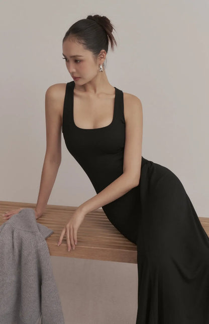 Square-Neck Ruched Maxi Bra Dress<br/>方領削肩抓皺修身Bra Dress