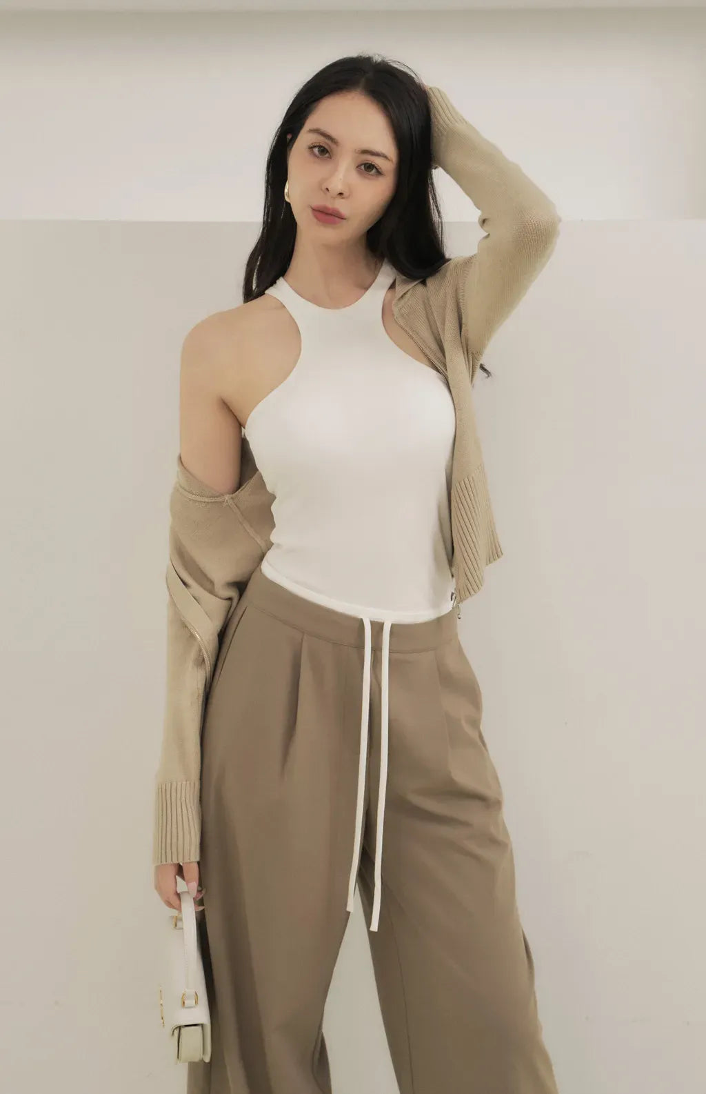 Drawstring Flared Chino<br/>抽繩撞色落地西裝褲