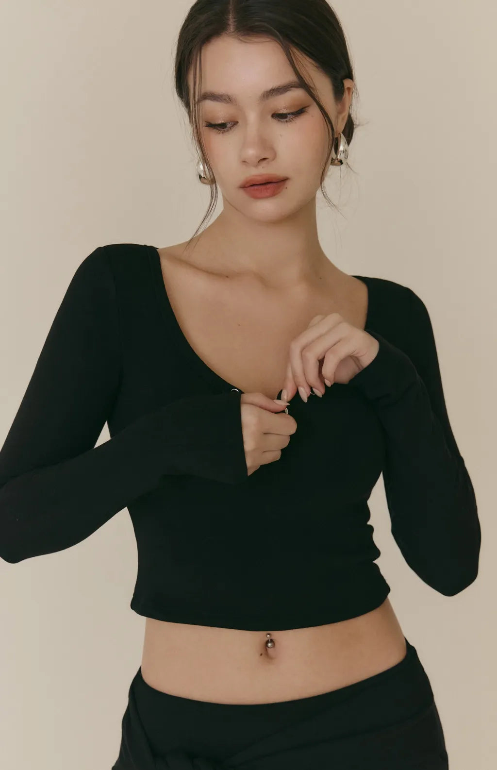 Cozy Wool-Blend Heart Shape Long-Sleeve Bra Top<br/>羊毛暖絨桃心領排釦長袖Bra Top