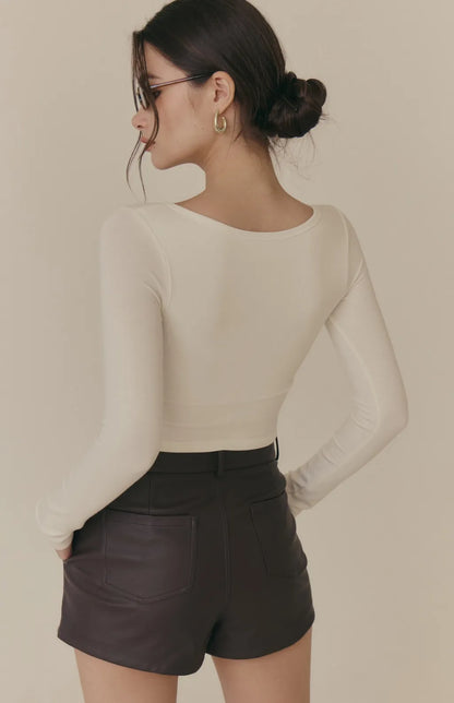 Cozy Wool-Blend Heart Shape Long-Sleeve Bra Top<br/>羊毛暖絨桃心領排釦長袖Bra Top