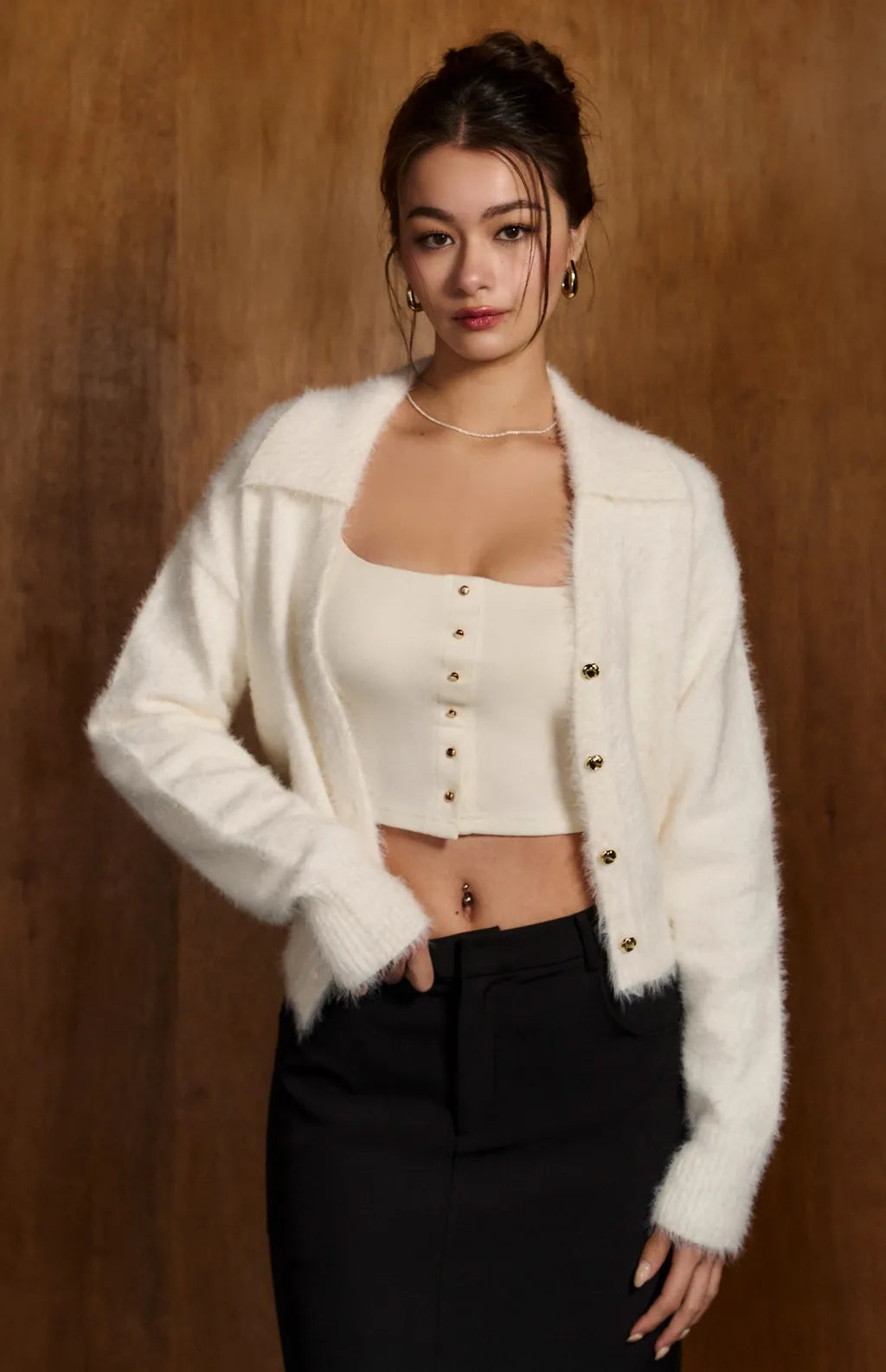 Faux Fur Collared Crop Cardigan<br/>質感翻領排釦水貂毛外套