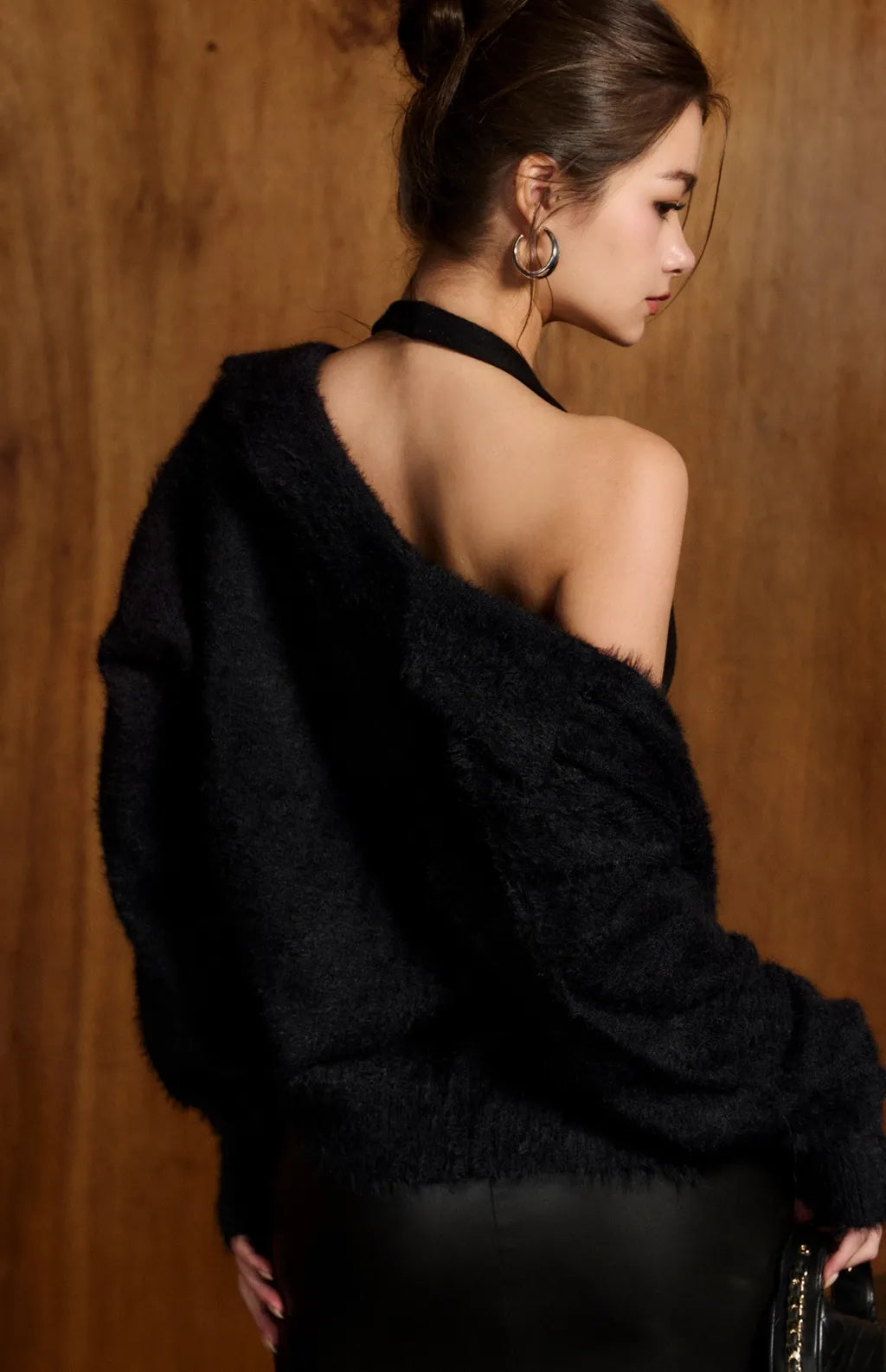 Faux Fur Collared Crop Cardigan<br/>質感翻領排釦水貂毛外套