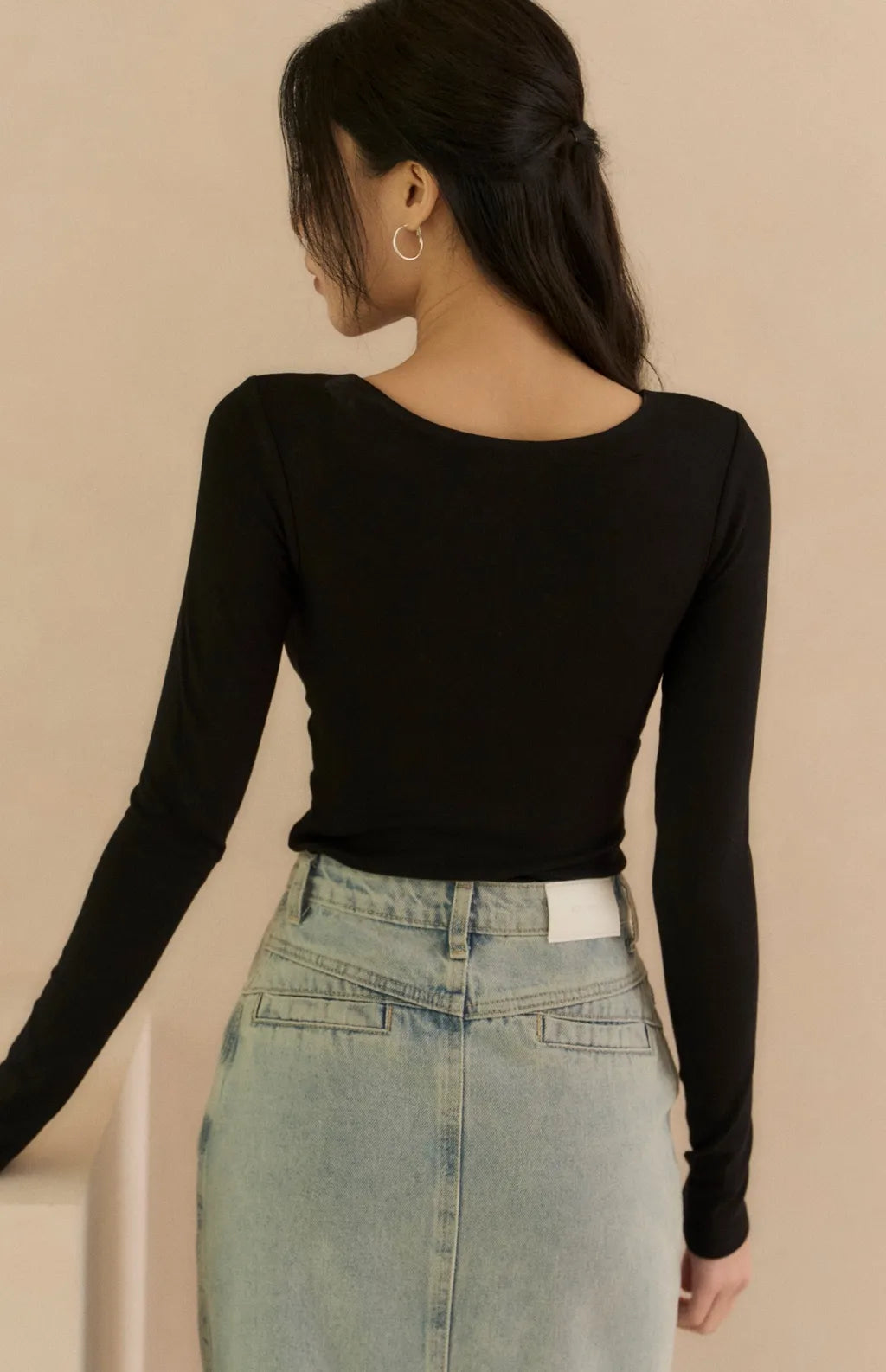 Drawstring V-Neck Long Sleeve Bra Top<br/>心機抽繩V領長袖Bra Top