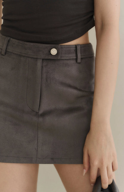 Minimal Suede A-Line Skort<br/>極簡A字麂皮短褲裙