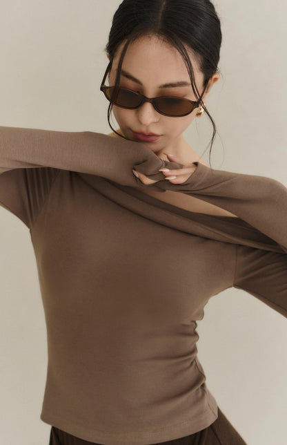 Asymmetric Sueded Long-Sleeve Bra Top<br/>不對稱斜肩修身磨毛長袖Bra Top