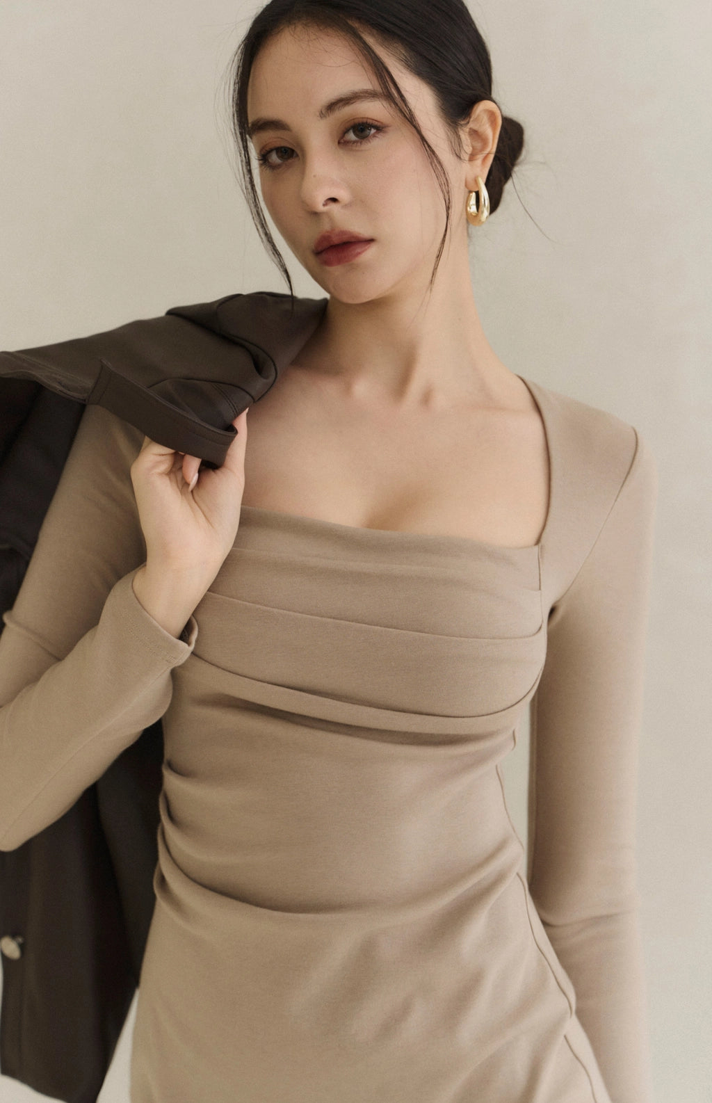 Tencel Strapless Ruched Long-Sleeve Bra Dress<br/>天絲美胸抓皺平口Bra Dress