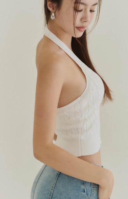 Deep V Cable Knit Halter Button Bra Top<br/>深Ｖ麻花繞脖排釦Bra Top
