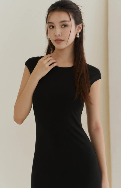 Minimal Open-Back Short-Sleeve Bra Dress<br/>極簡挖背短袖修身Bra Dress