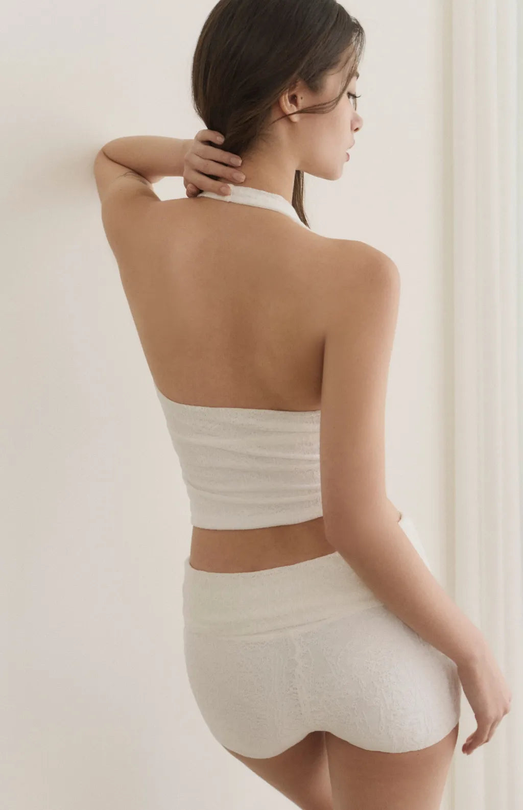 Lace Halter Plunge Bra Top<br/>蕾絲雕花繞脖V領泳衣