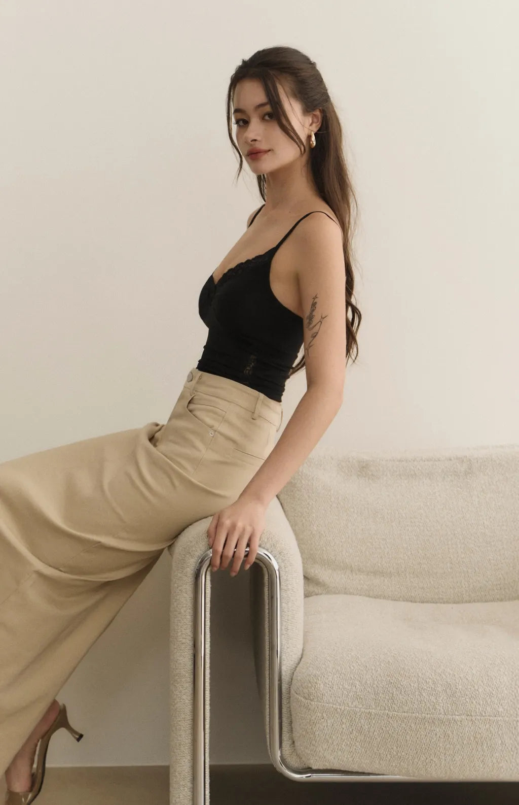 Lace-Trim Spaghetti Strap Bra Top<br/>細肩蕾絲簍空Bra Top
