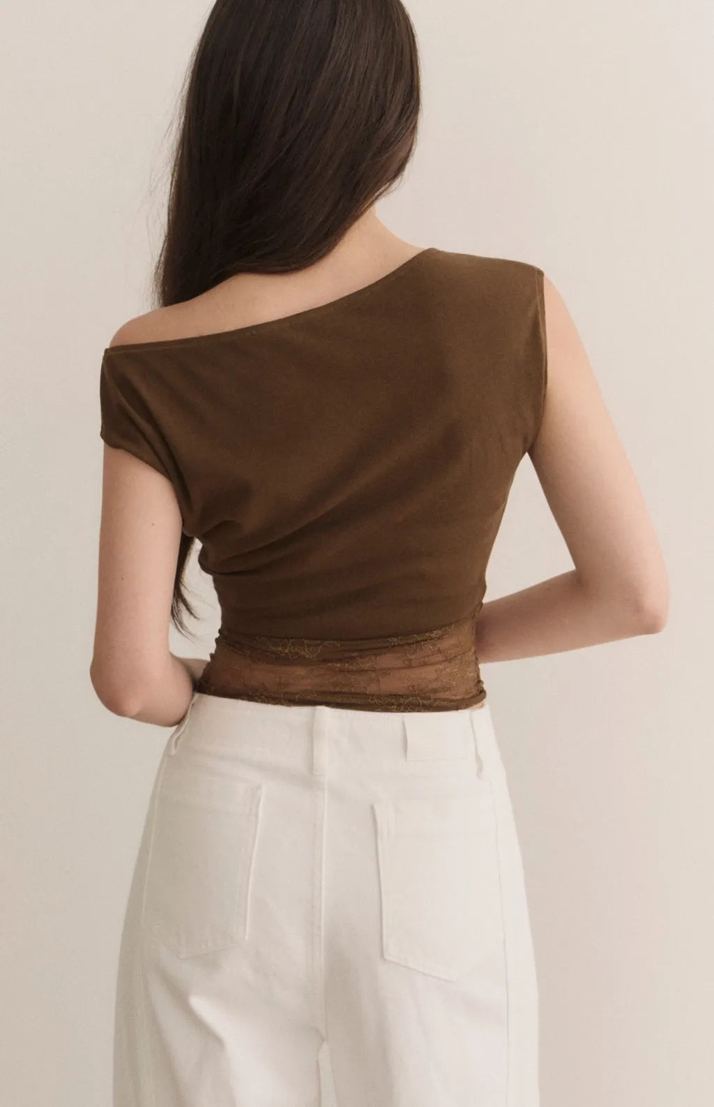 Asymmetric Lace Panel Bra Top<br/>斜領露肩拼接蕾絲Bra Top
